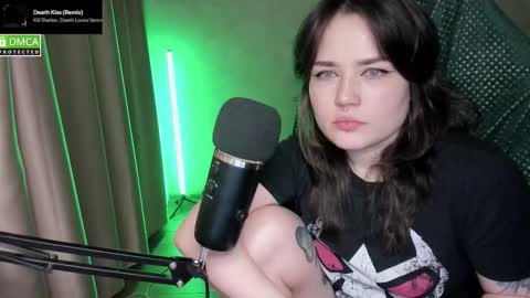 Snapshot of hell_hotline chatting on 4, 3, 2026 Red online show from 4, 3, 2026