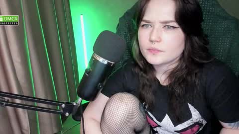 Snapshot of hell_hotline chatting on 18, 3, 2026 Red online show from 18, 3, 2026