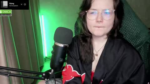 Snapshot of hell_hotline chatting on 28, 3, 2026 Red online show from 28, 3, 2026