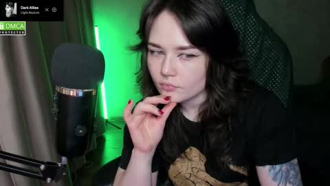 Snapshot of hell_hotline chatting on 30, 3, 2026 Red online show from 30, 3, 2026