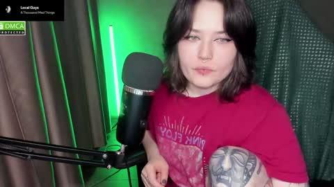 Snapshot of hell_hotline chatting on 14, 4, 2026 Red online show from 14, 4, 2026