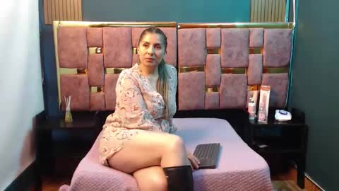 Snapshot of hellen_mark chatting on 31, 3, 2026 Hellen. online show from 31, 3, 2026
