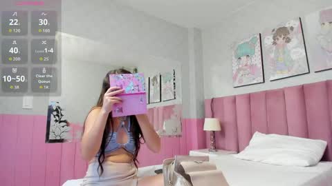 Snapshot of hellencute18_ chatting on 22, 4, 2026 online show from 22, 4, 2026