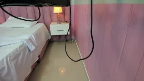 Snapshot of hellencute18_ chatting on 2, 5, 2026 online show from 2, 5, 2026