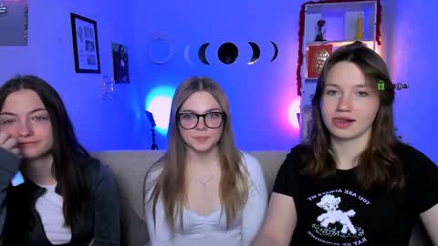 Snapshot of helli_belli chatting on 12, 4, 2026 Helli online show from 12, 4, 2026