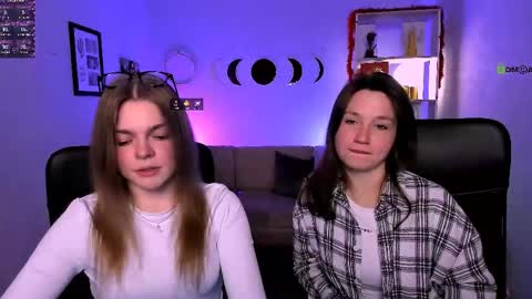 Snapshot of helli_belli chatting on 15, 4, 2026 Helli online show from 15, 4, 2026