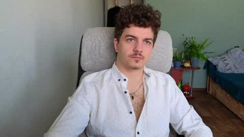 Snapshot of hellish_sugar chatting on 10, 4, 2026 Remy online show from 10, 4, 2026