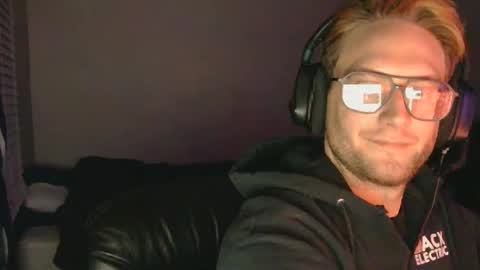 Snapshot of hello672919 chatting on 28, 4, 2026 hello672919 online show from 28, 4, 2026