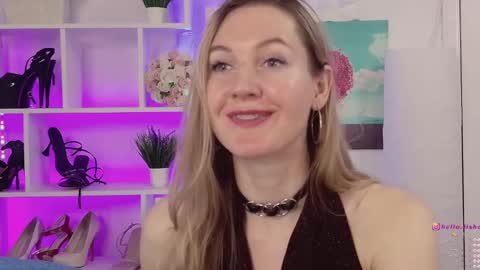 Alisia  Monday to Friday from 10 am to 4 pm GMT 2 online show from 28, 1, 2025