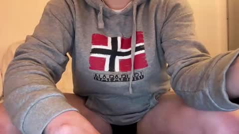 Snapshot of hellohowareyou66 chatting on 12, 4, 2026 hellohowareyou66 online show from 12, 4, 2026