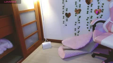 Snapshot of hellokitty_valery1 chatting on 20, 5, 2026 hellokitty_valery1 online show from 20, 5, 2026