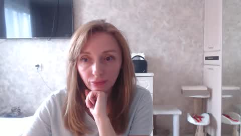 Snapshot of hellokittykaty chatting on 29, 4, 2026 Victory online show from 29, 4, 2026