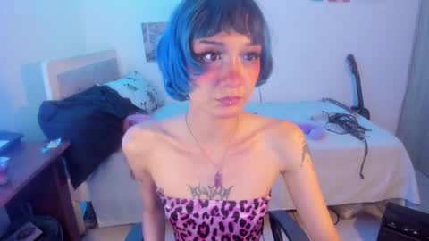 Raven and Momo online show from 23, 11, 2025