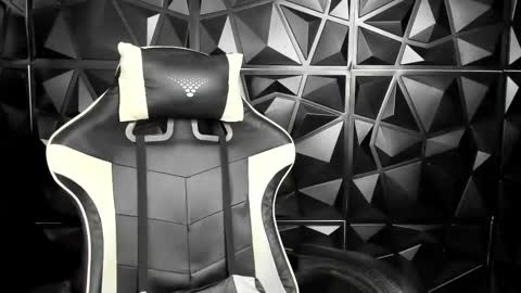 heluehorny13 online show from 25, 2, 2025