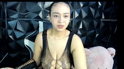 Snapshot of heluehorny13 chatting on 12, 1, 2026 heluehorny13 online show from 12, 1, 2026