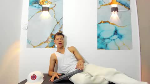 Snapshot of henry_green2 chatting on 15, 3, 2026 Henry online show from 15, 3, 2026