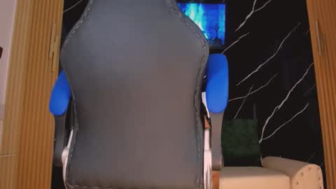 Snapshot of henrydouglas chatting on 18, 4, 2026 henrydouglas online show from 18, 4, 2026