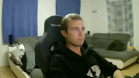 John Pearl online show from 12, 4, 2026