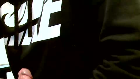 Snapshot of heretost chatting on 17, 12, 2024 mr D online show from 17, 12, 2024