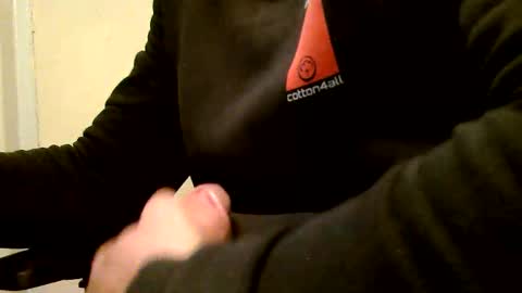 Snapshot of heretost chatting on 4, 10, 2025 mr D online show from 4, 10, 2025