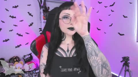 Snapshot of herinfernalmajesty chatting on 6, 4, 2026 Marie online show from 6, 4, 2026