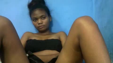 Snapshot of herisse01 chatting on 28, 4, 2026 herisse01 online show from 28, 4, 2026