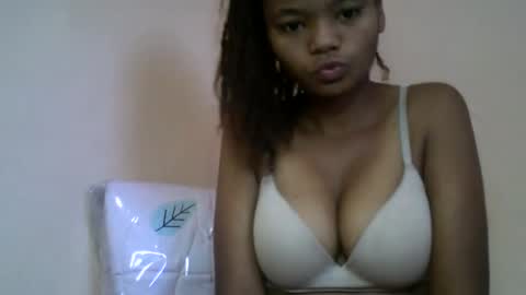 Snapshot of herisse01 chatting on 7, 5, 2026 herisse01 online show from 7, 5, 2026