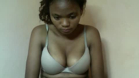 Snapshot of herisse01 chatting on 14, 5, 2026 herisse01 online show from 14, 5, 2026