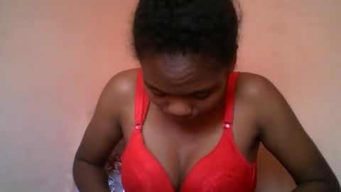 Snapshot of herisse01 chatting on 26, 5, 2026 herisse01 online show from 26, 5, 2026