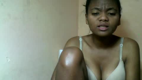 Snapshot of herisse01 chatting on 14, 6, 2026 herisse01 online show from 14, 6, 2026
