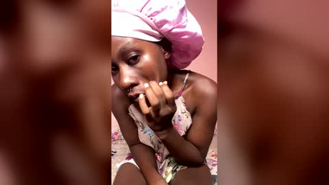 Snapshot of herslatt chatting on 17, 3, 2026 herslatt online show from 17, 3, 2026