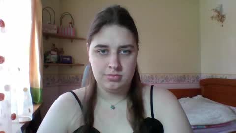 hess_luna_ online show from 16, 4, 2026