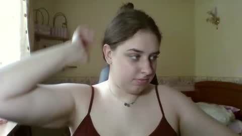 Snapshot of hess_luna_ chatting on 8, 7, 2026 hess_luna_ online show from 8, 7, 2026