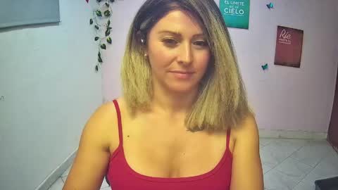 Snapshot of hestesiaxx chatting on 12, 5, 2026 Hestesiaxx online show from 12, 5, 2026