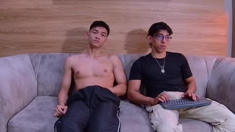 Snapshot of heteros_men chatting on 20, 4, 2026 heteros men online show from 20, 4, 2026