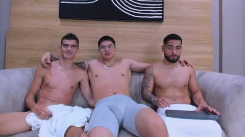 Snapshot of heteros_men chatting on 23, 4, 2026 heteros men online show from 23, 4, 2026