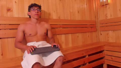 Snapshot of heteros_men chatting on 28, 4, 2026 heteros men online show from 28, 4, 2026