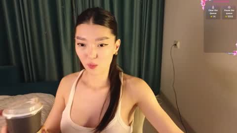 Snapshot of hey_herbal chatting on 27, 3, 2026 Audrey online show from 27, 3, 2026