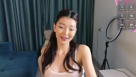 Snapshot of hey_herbal chatting on 4, 4, 2026 Audrey online show from 4, 4, 2026