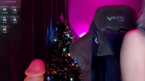 Snapshot of hey_nora_ chatting on 27, 12, 2024  Nora  online show from 27, 12, 2024