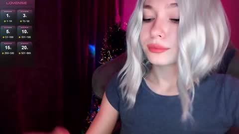 Snapshot of hey_nora_ chatting on 29, 12, 2024  Nora  online show from 29, 12, 2024