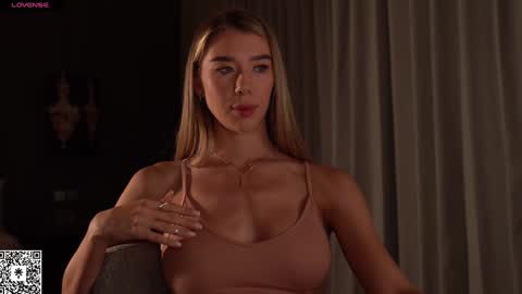 Snapshot of heyhorny_cb chatting on 4, 2, 2025 My name is Mira. Please say hello I like to chat with you. If you have requests or dirty talk please use tip online show from 4, 2, 2025