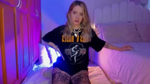 Snapshot of heymartina chatting on 11, 2, 2026 Martina Ricci Show schedule Monday to Friday 8am colombia time I work some weekends online show from 11, 2, 2026