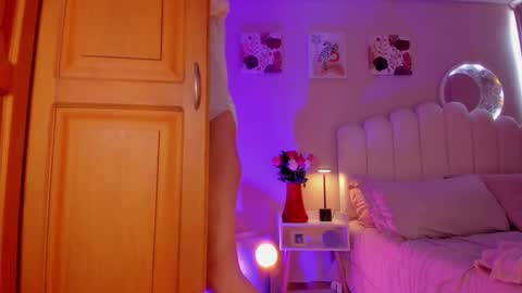 Snapshot of heymartina chatting on 24, 2, 2026 Martina Ricci Show schedule Monday to Friday 8am colombia time I work some weekends online show from 24, 2, 2026