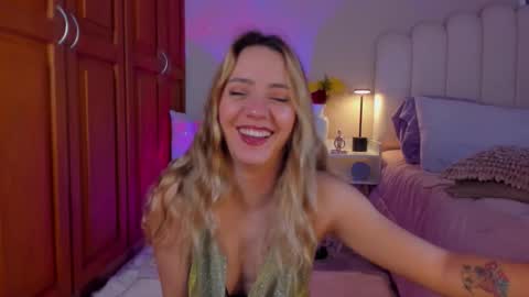 Snapshot of heymartina chatting on 14, 3, 2026 Martina Ricci Show schedule Monday to Friday 8am colombia time I work some weekends online show from 14, 3, 2026