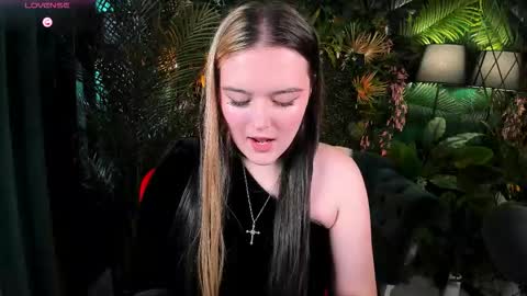Snapshot of heymarybaby chatting on 22, 9, 2025 Amazing Mary online show from 22, 9, 2025