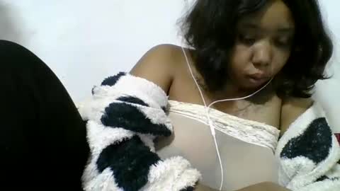 Snapshot of hheritinaa chatting on 23, 9, 2025 hheritinaa online show from 23, 9, 2025