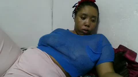 Snapshot of hheritinaa chatting on 29, 9, 2025 hheritinaa online show from 29, 9, 2025