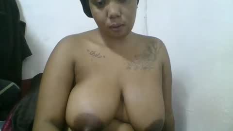 Snapshot of hheritinaa chatting on 21, 10, 2025 hheritinaa online show from 21, 10, 2025