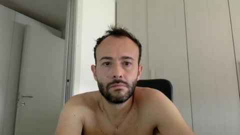 Snapshot of hhombre chatting on 15, 6, 2026 hhombre online show from 15, 6, 2026
